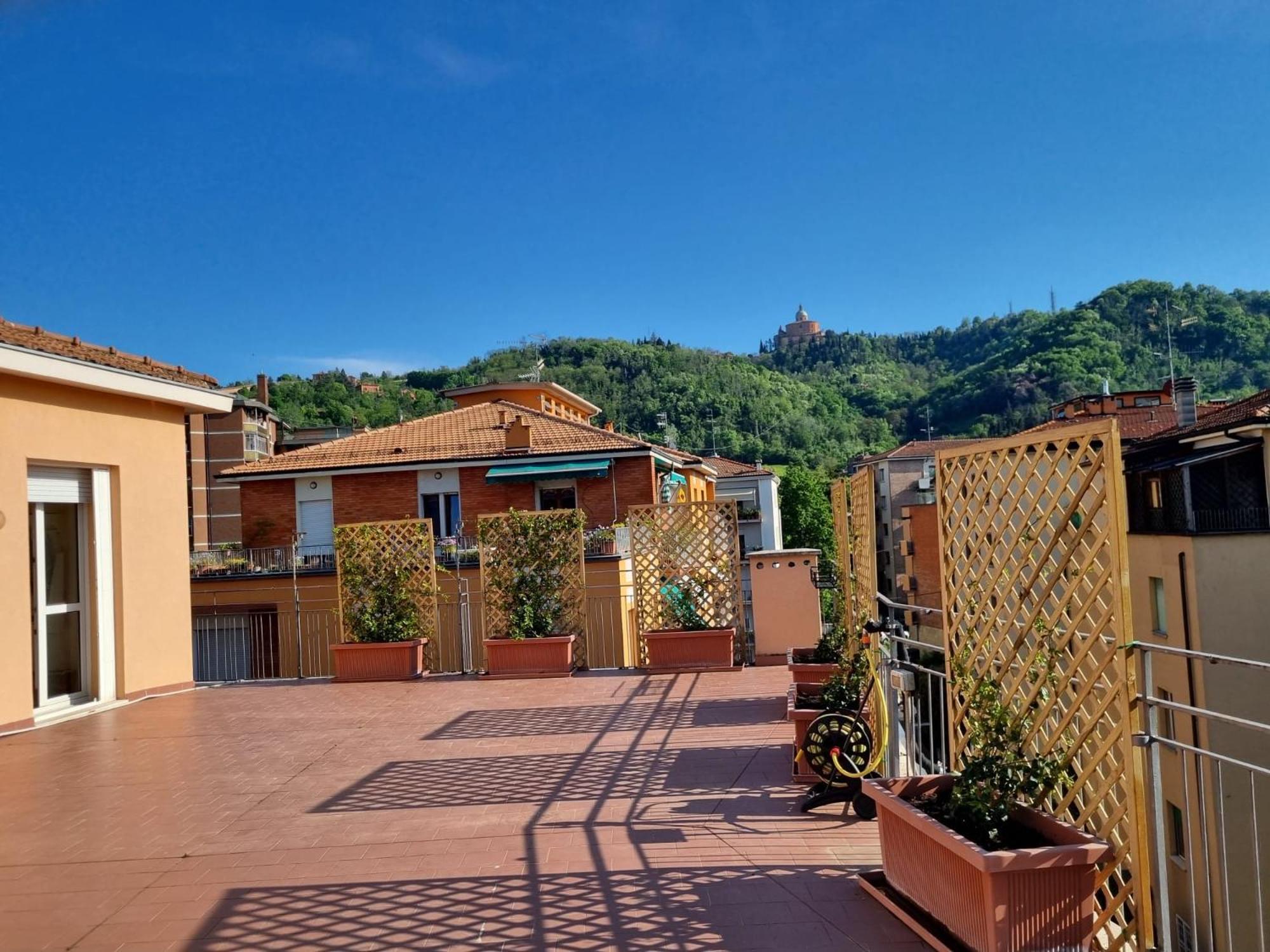 Apartament Attico Vista San Luca Bolonia Zewnętrze zdjęcie